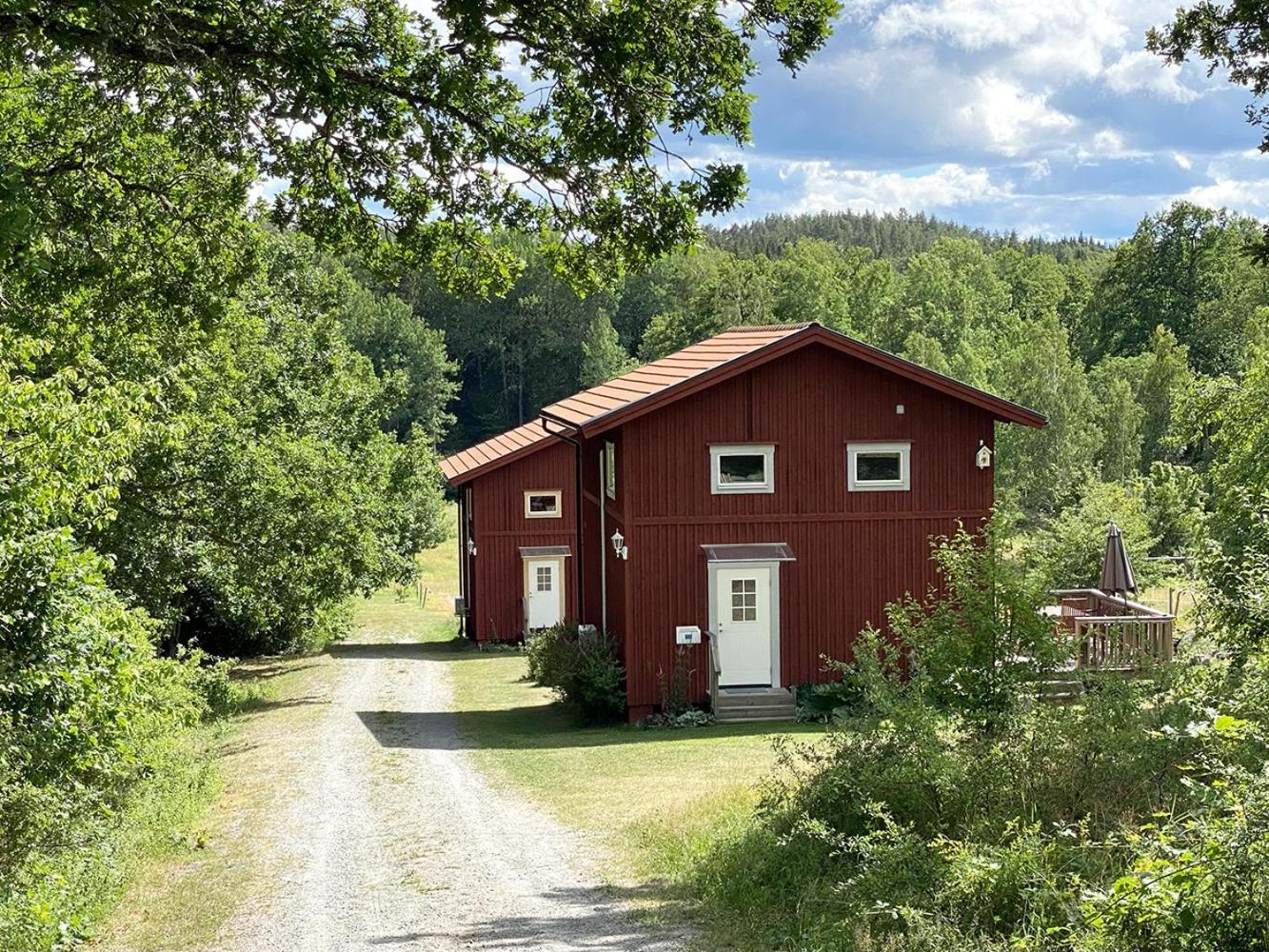 Gasthaus Haeradssaetter Gard 1 Valdemarsvik Exterior foto